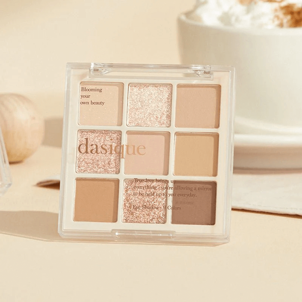 Палетка теней для век Dasique Shadow Palette #07 Milk Latte 7909 фото