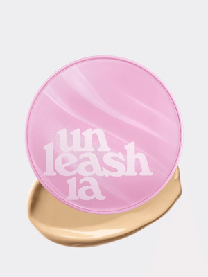 Тональний кушон з вологим фінішем у бежевому відтінку з теплим підтоном UNLEASHIA Dont Touch Glass Pink Cushion #23W With Care 5402 фото